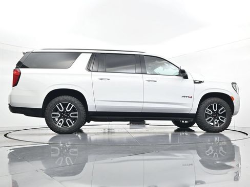 Used 2023 GMC Yukon XL AT4 AWD/4WD image 31