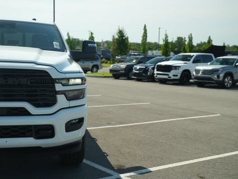 New 2026 RAM 2500 Big Horn AWD/4WD image 42