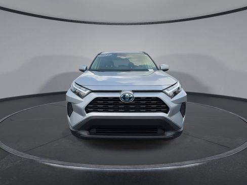 Used 2024 Toyota RAV4 XLE w/ Convenience Package AWD/4WD image 4
