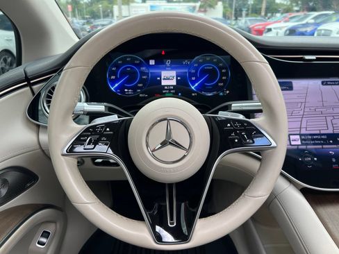 Used 2022 Mercedes-Benz EQS 580 4MATIC Sedan image 35