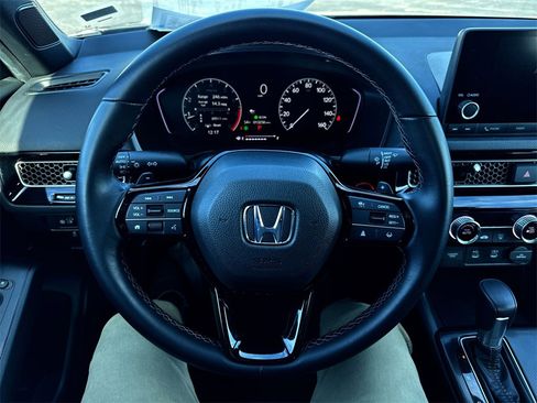 Used 2025 Honda Civic Sport image 14