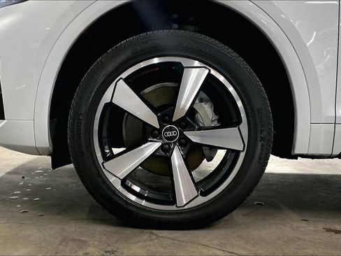 Certified 2023 Audi Q5 2.0T Premium Plus w/ Premium Plus Package image 12