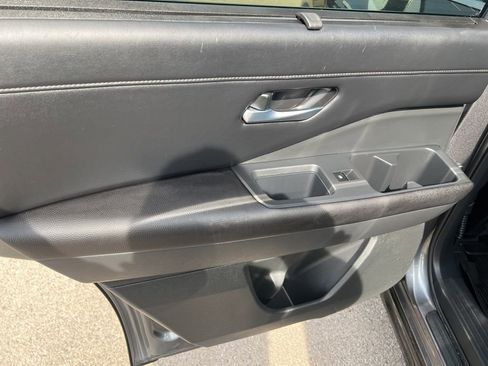 Used 2024 Nissan Pathfinder SL image 10