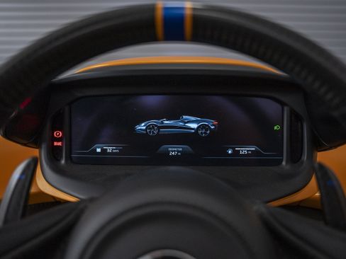 Used 2021 McLaren Elva RWD image 75