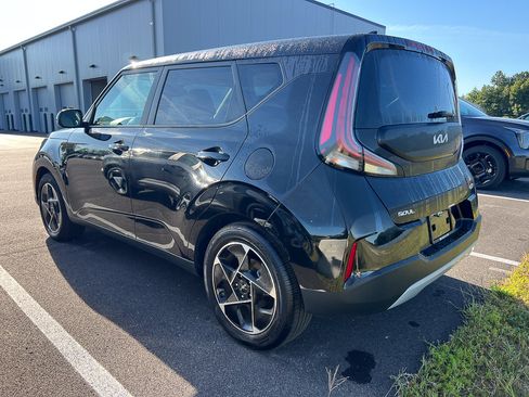 Used 2025 Kia Soul EX FWD image 2