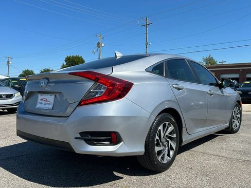 Used 2017 Honda Civic EX image 3
