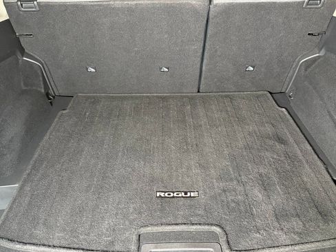 Used 2021 Nissan Rogue SV AWD/4WD image 22