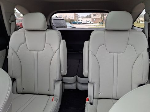 Used 2025 Kia Sorento SX image 19