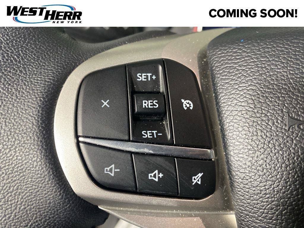 Used 2024 Ford Explorer XLT w/ Equipment Group 202A AWD/4WD image 13