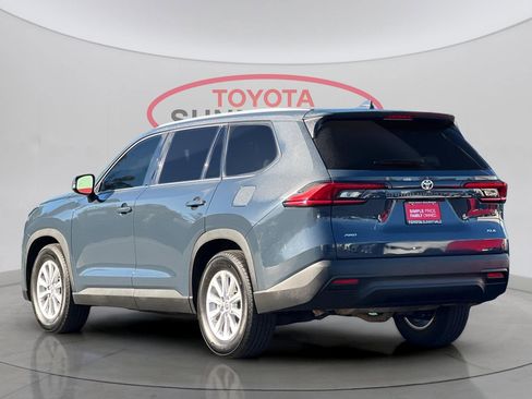 Certified 2025 Toyota Grand Highlander AWD image 8