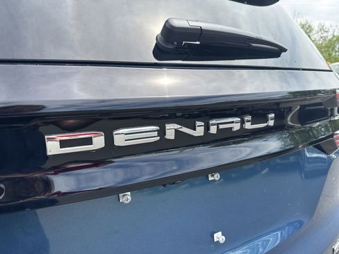 New 2026 GMC Acadia Denali Ultimate w/ LPO, Floor Liner Package AWD/4WD image 68