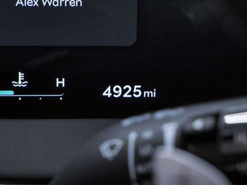 Certified 2026 Genesis GV70 2.5T AWD/4WD image 19