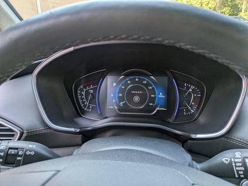 Used 2020 Hyundai Santa Fe Limited AWD/4WD image 9