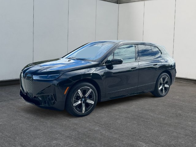 Used 2024 BMW iX xDrive50 w/ Sport Package AWD/4WD image 1