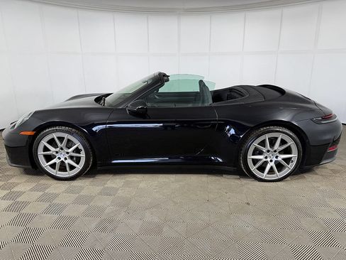 Used 2025 Porsche 911 Carrera RWD image 16