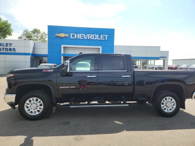 Used 2024 Chevrolet Silverado 2500 LTZ w/ LTZ Plus Package AWD/4WD image 1