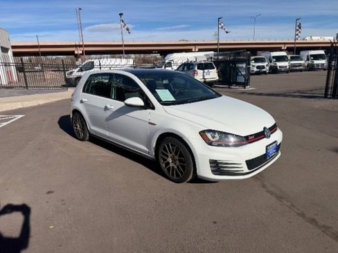 Used 2016 Volkswagen GTI SE image 21