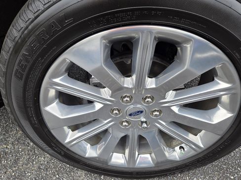 Used 2023 Ford F150 Limited image 11