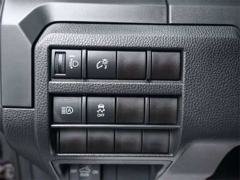 Certified 2025 Toyota Tacoma SR image 21