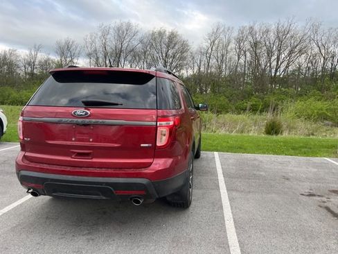 Used 2015 Ford Explorer XLT w/ Equipment Group 202B image 10