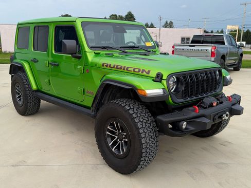 Used 2025 Jeep Wrangler Unlimited Rubicon AWD/4WD image 7