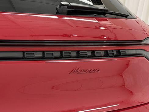 Certified 2024 Porsche Macan image 66