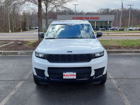 Used 2023 Jeep Grand Cherokee L Altitude image 20