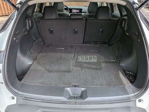 Certified 2025 Nissan Murano SL AWD/4WD image 10