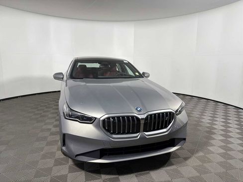 New 2026 BMW i5 eDrive40 image 6