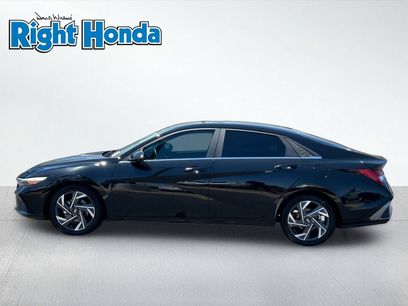 Used 2025 Hyundai Elantra Limited