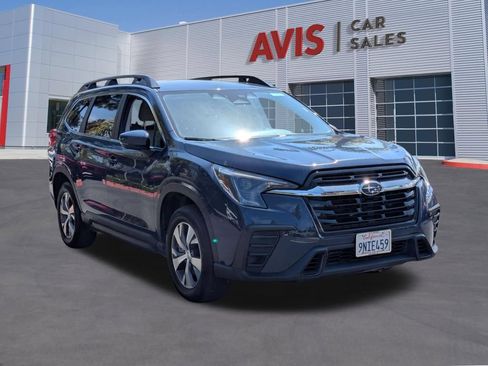 Used 2025 Subaru Ascent Premium AWD/4WD image 3