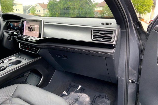 Used 2024 Volkswagen Atlas Cross Sport SE AWD/4WD image 15
