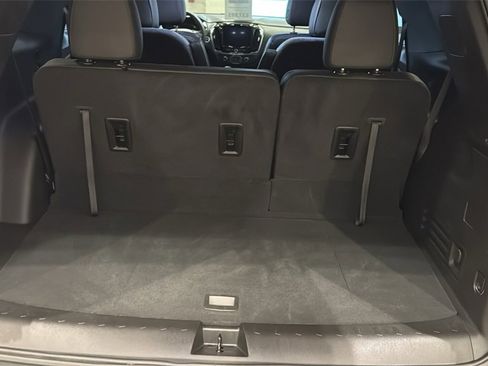 Used 2023 Chevrolet Traverse RS image 18