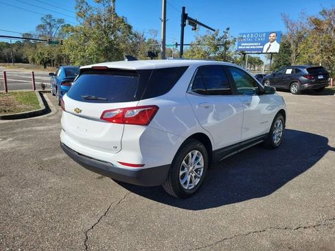Used 2021 Chevrolet Equinox LT image 2