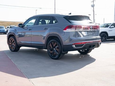 New 2026 Volkswagen Atlas Cross Sport SE image 4