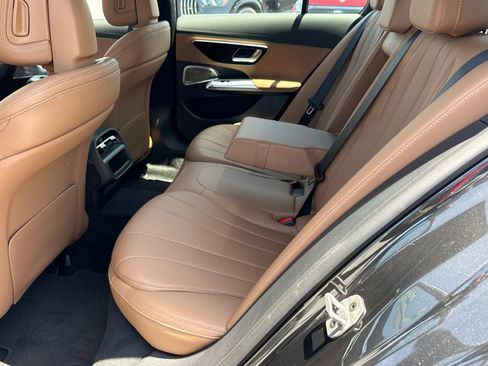 Used 2025 Mercedes-Benz E 350 Sedan image 32