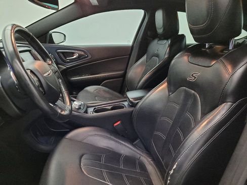 Used 2015 Chrysler 200 S w/ Navigation & Sound Group I image 17