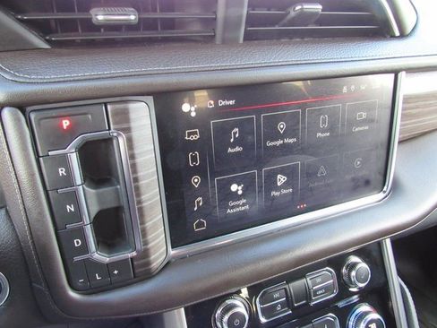 Used 2023 GMC Yukon XL Denali w/ Advanced Technology Package image 23