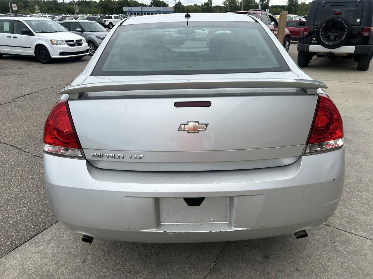 Used 2013 Chevrolet Impala LTZ FWD image 6