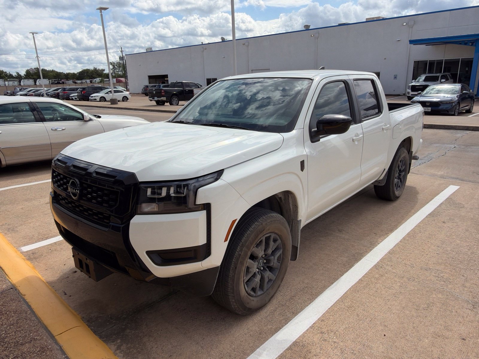 Used 2026 Nissan Frontier SV w/ Tow Package AWD/4WD 360° Tour