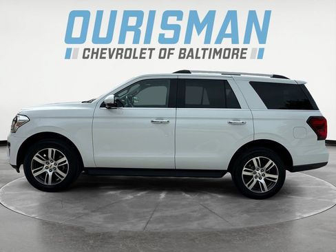 Used 2024 Ford Expedition Limited AWD/4WD image 3