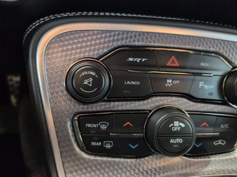 Used 2016 Dodge Challenger SRT Hellcat image 22