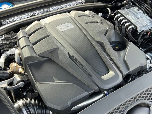 New 2026 Porsche Macan S image 35