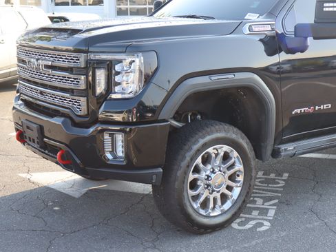 Used 2020 GMC Sierra 2500 AT4 w/ Technology Package AWD/4WD image 6