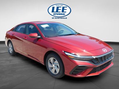New 2025 Hyundai Elantra SE