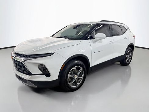 Used 2023 Chevrolet Blazer LT w/ Convenience Package FWD image 5