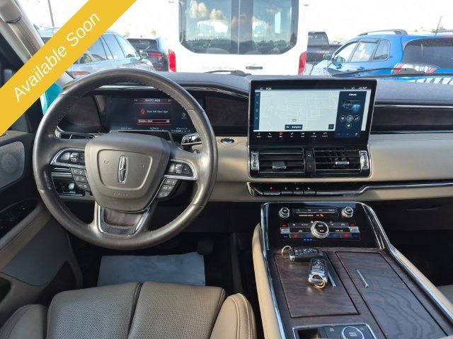 Used 2022 Lincoln Navigator L Reserve w/ Equipment Group 201A AWD/4WD image 9