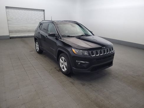 Used 2020 Jeep Compass Latitude FWD image 13