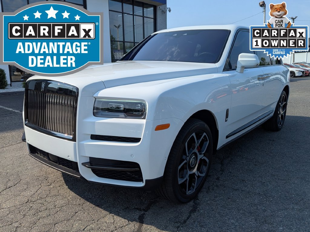 Used 2022 Rolls-Royce Cullinan Black Badge AWD/4WD image 2