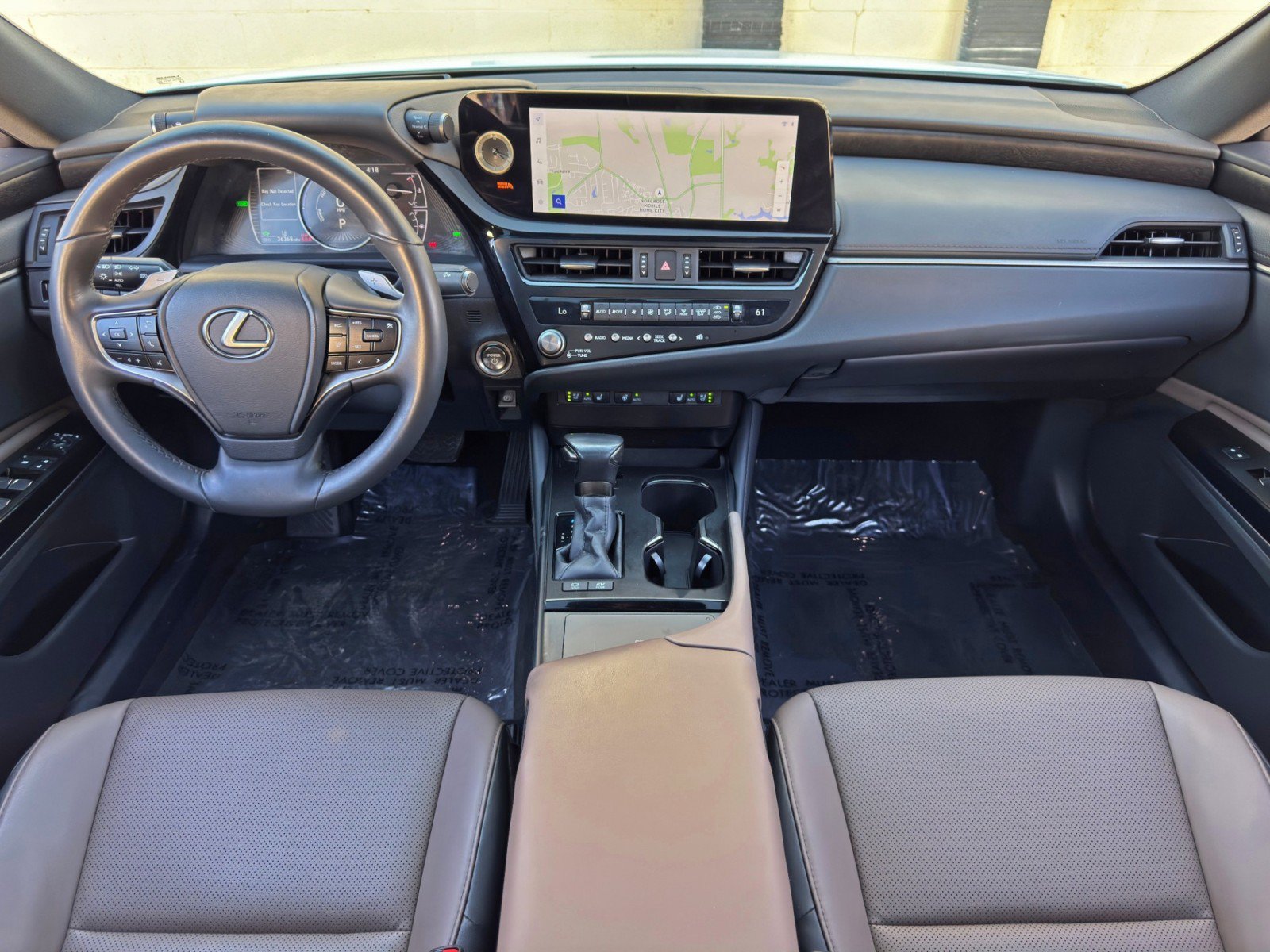 Used 2024 Lexus ES 300h w/ Premium Package FWD image 13